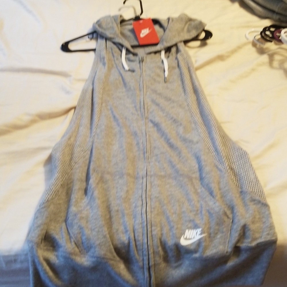 Nike zip up muscle tank